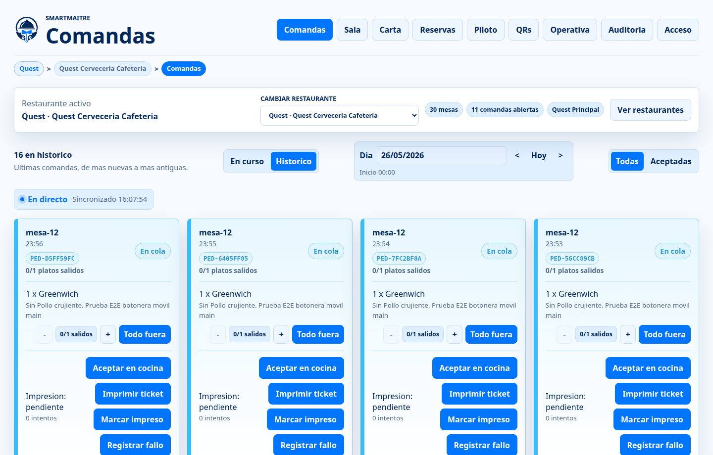 Panel de comandas SmartMaitre con codigos de pedido y estados